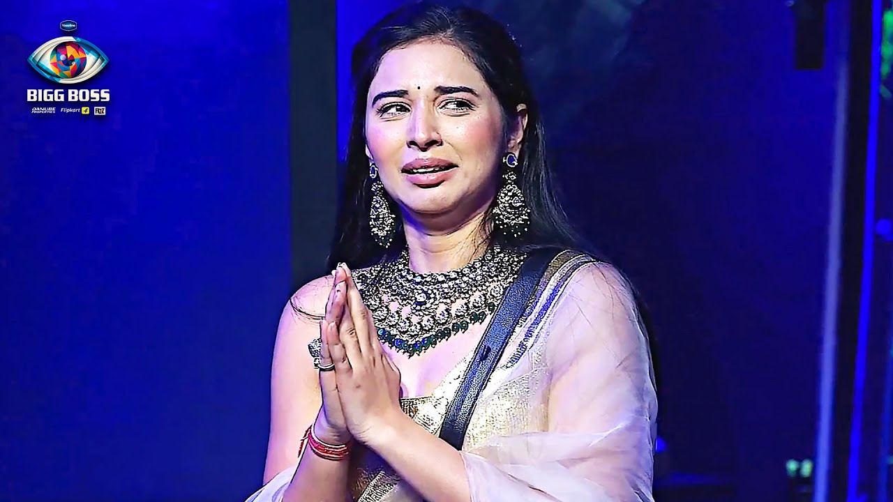 Bigg Boss 19 LIVE | Tanya Mittal CRYING | Tanya Mittal Ne Batayi Apne Dukh Bhari Safar Ki DASTAAN