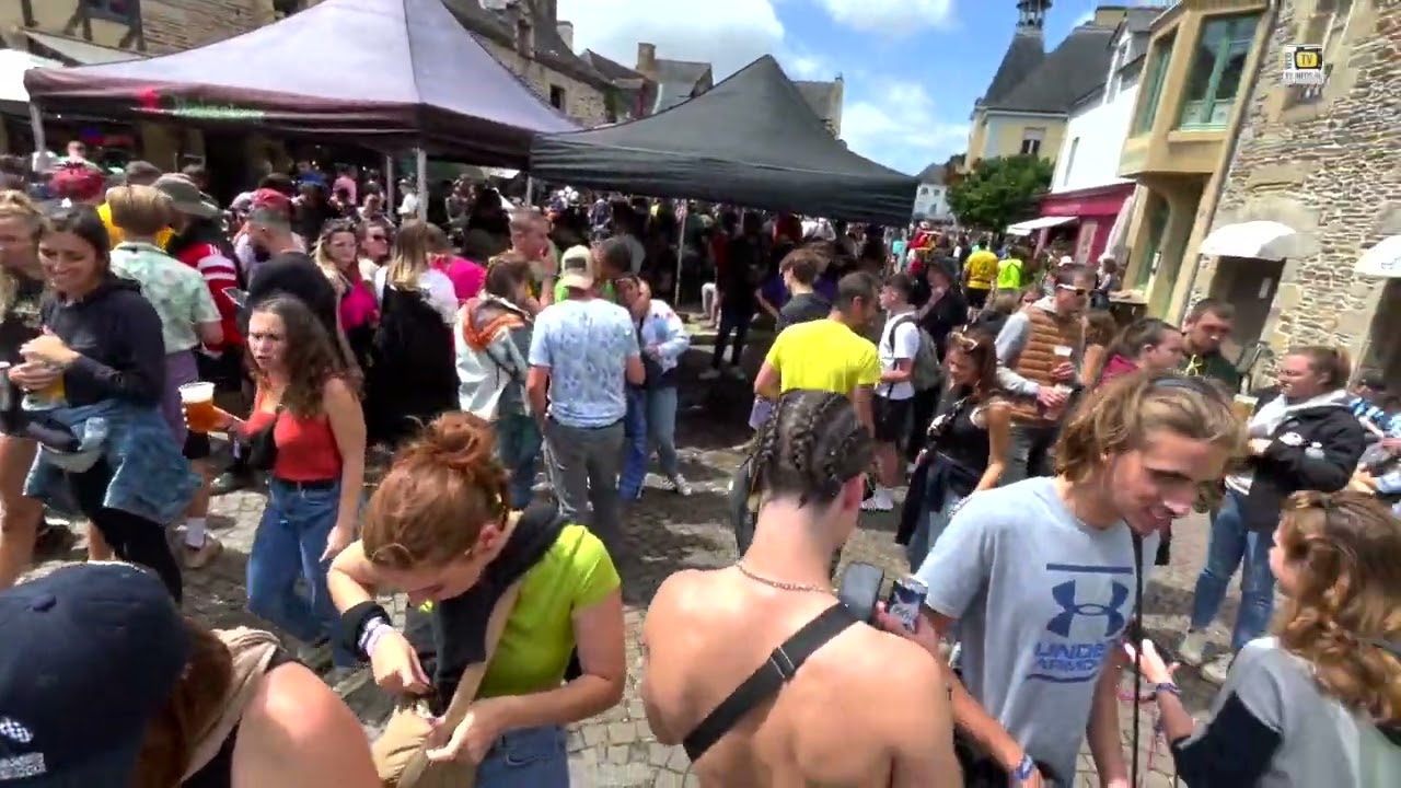 Malestroit. Au Pont du Rock: ambiance de folie dans le centre ville
