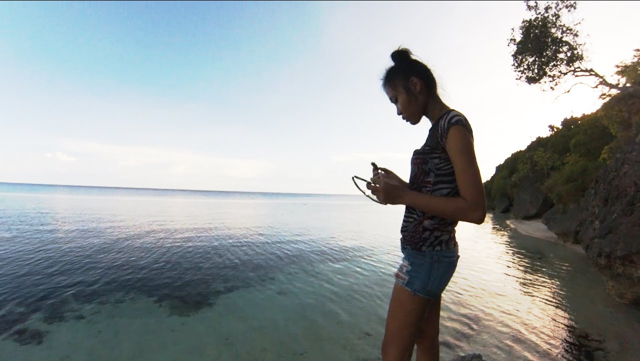 #148 Piękna Filipinka Na Rajskiej Plaży. Azja.