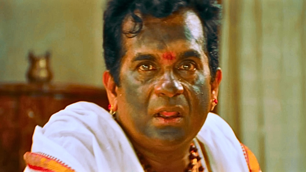 मैंने आपको पहले ही कहा था उस में मिटटी का तेल है | Brahmanandam and Vijay Comedy Scene | Ghilli
