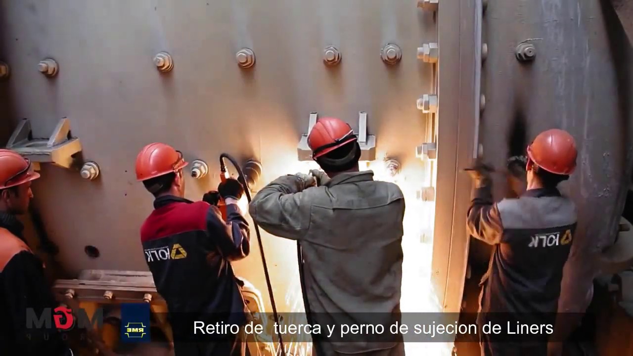 Cambio de Liners de Molino SAG