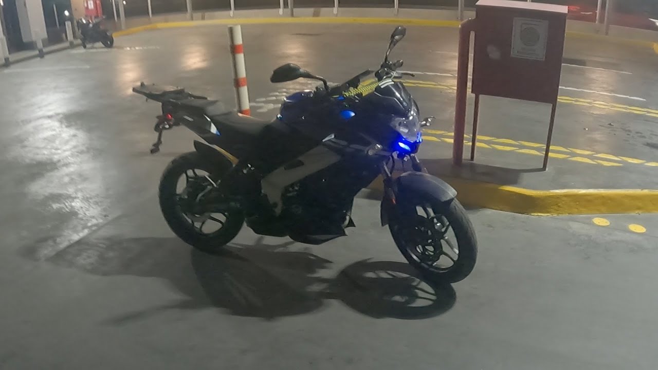 BAJAJ ROUSER NS200 PRUEBA A FONDO ​| GPS Sessions 3