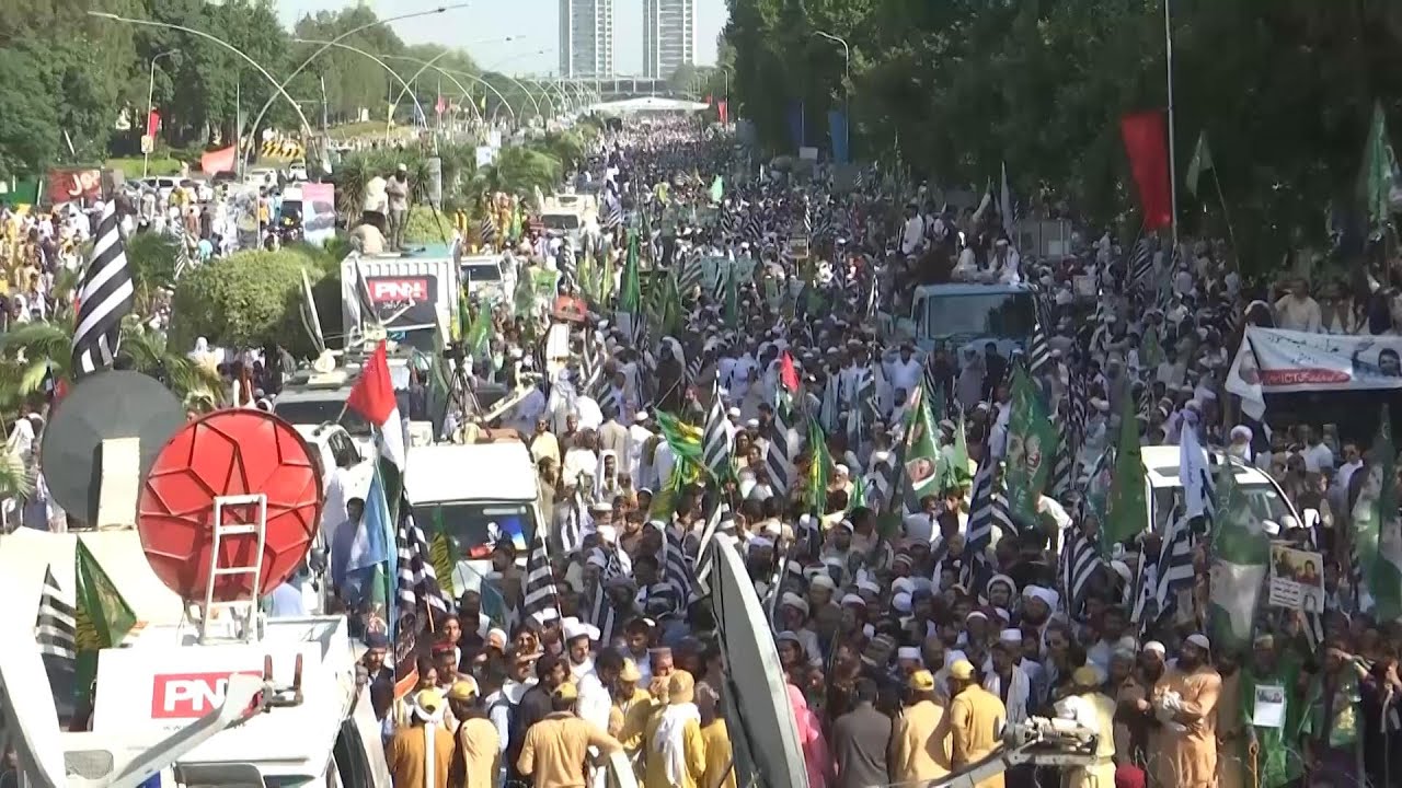 Pakistan government supporters rally in Islamabad