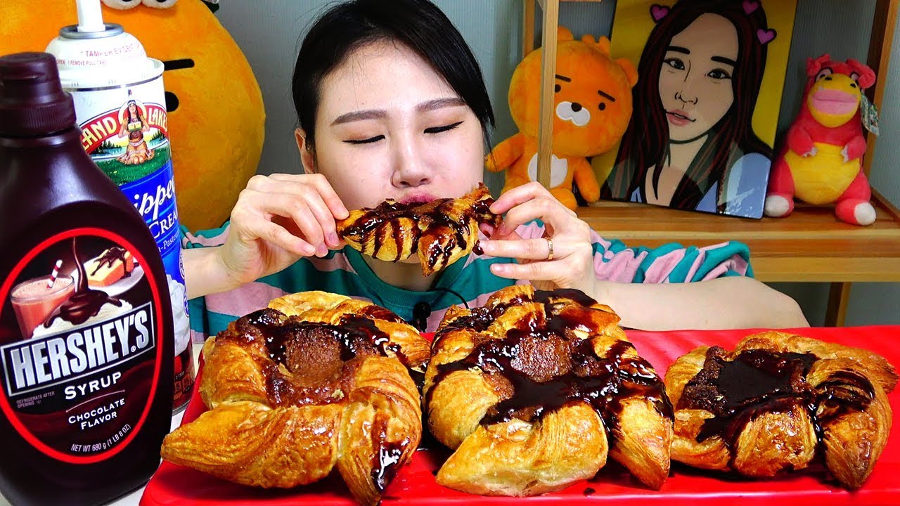 메이플빵 초코시럽 휘핑크림 먹방 Mukbang