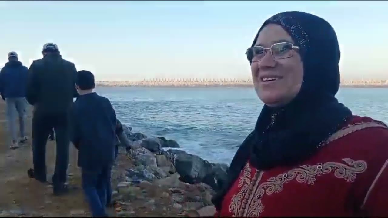 فاطمة❤️ ليوم سراتكم معها في مدينة العرائش 🌊
