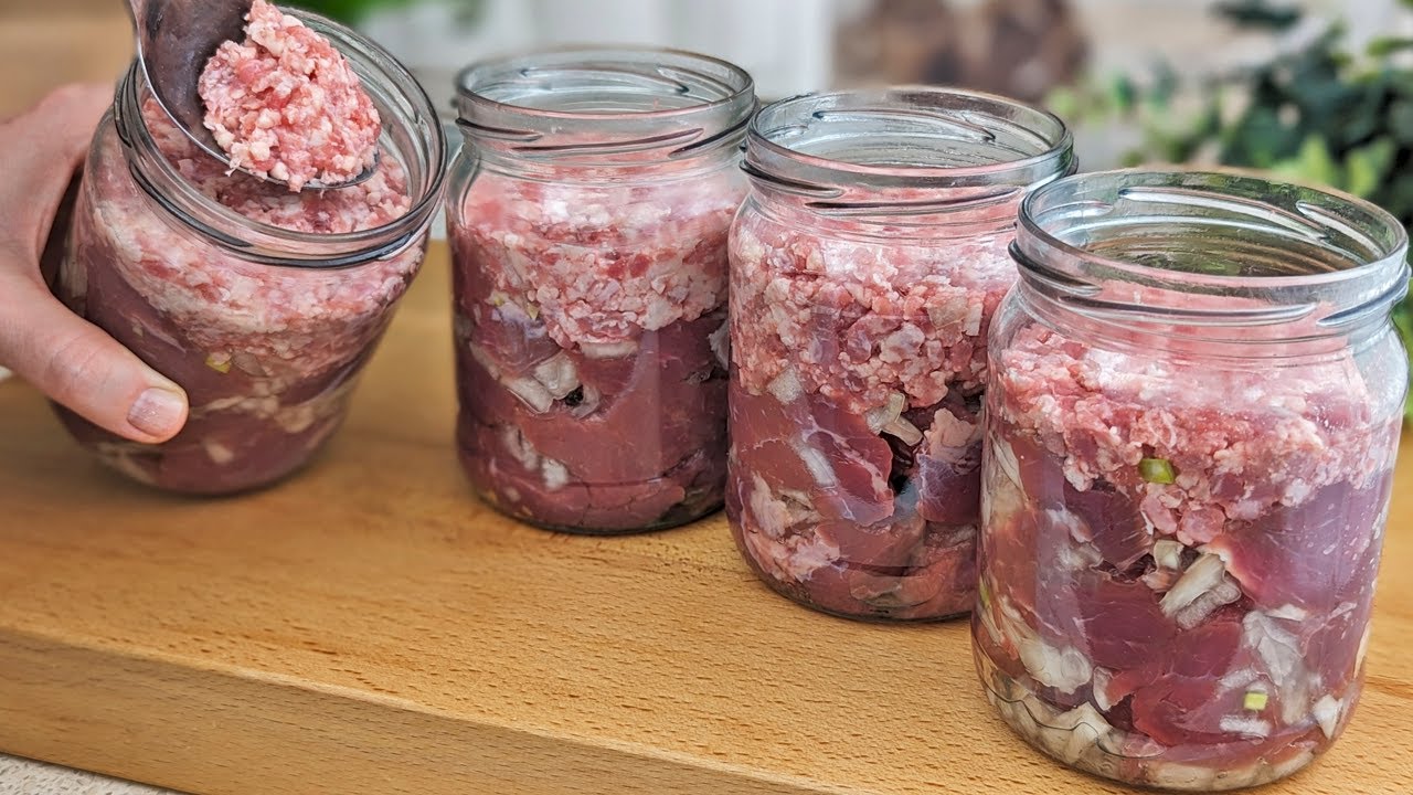 Вот как консервировали мясо наши бабушки! Самый правильный рецепт! Очень вкусно