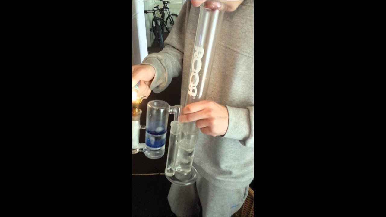 Roor bong hit