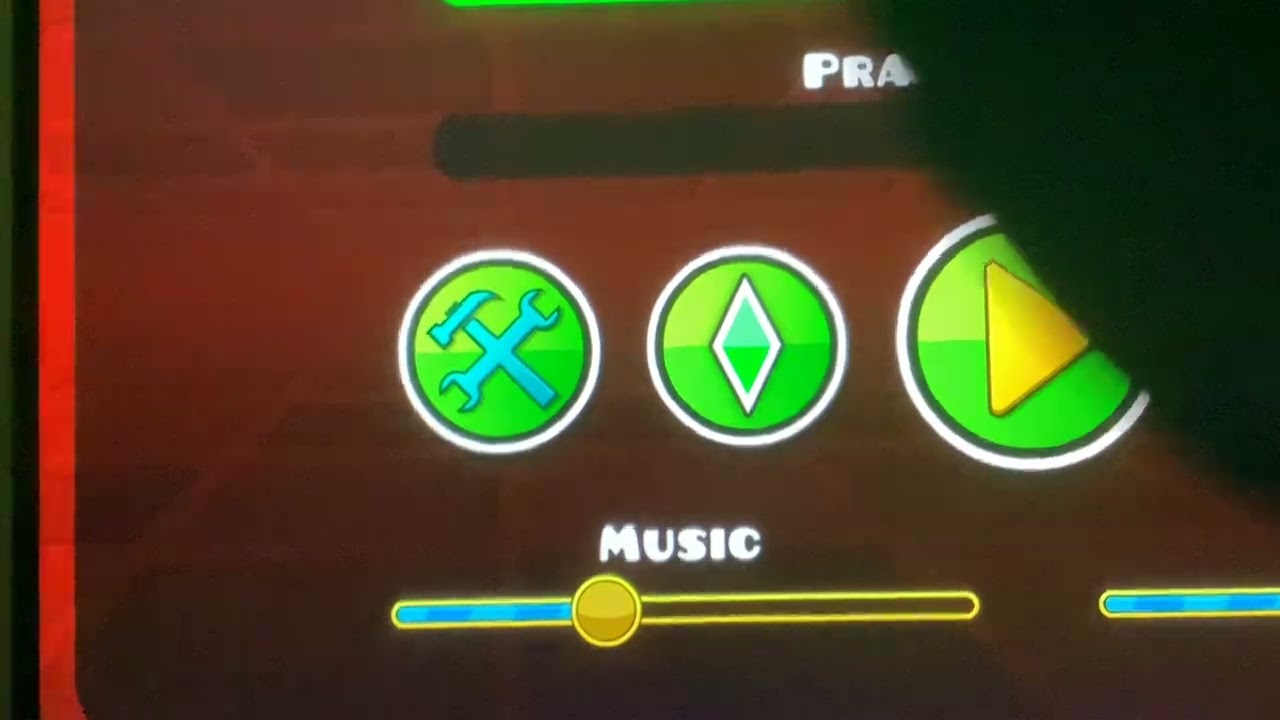 First video on my second channel sorry for that black thing in top right