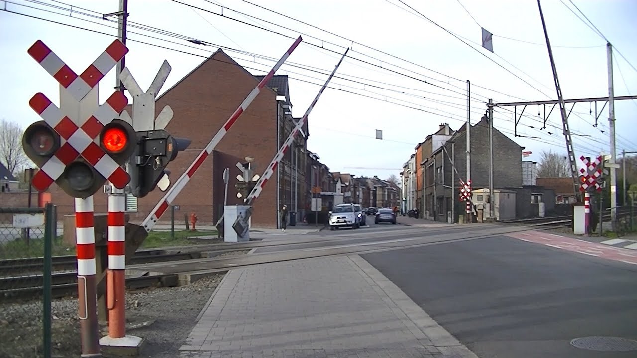 Spoorwegovergang Lier (B) // Railroad crossing // Passage à niveau