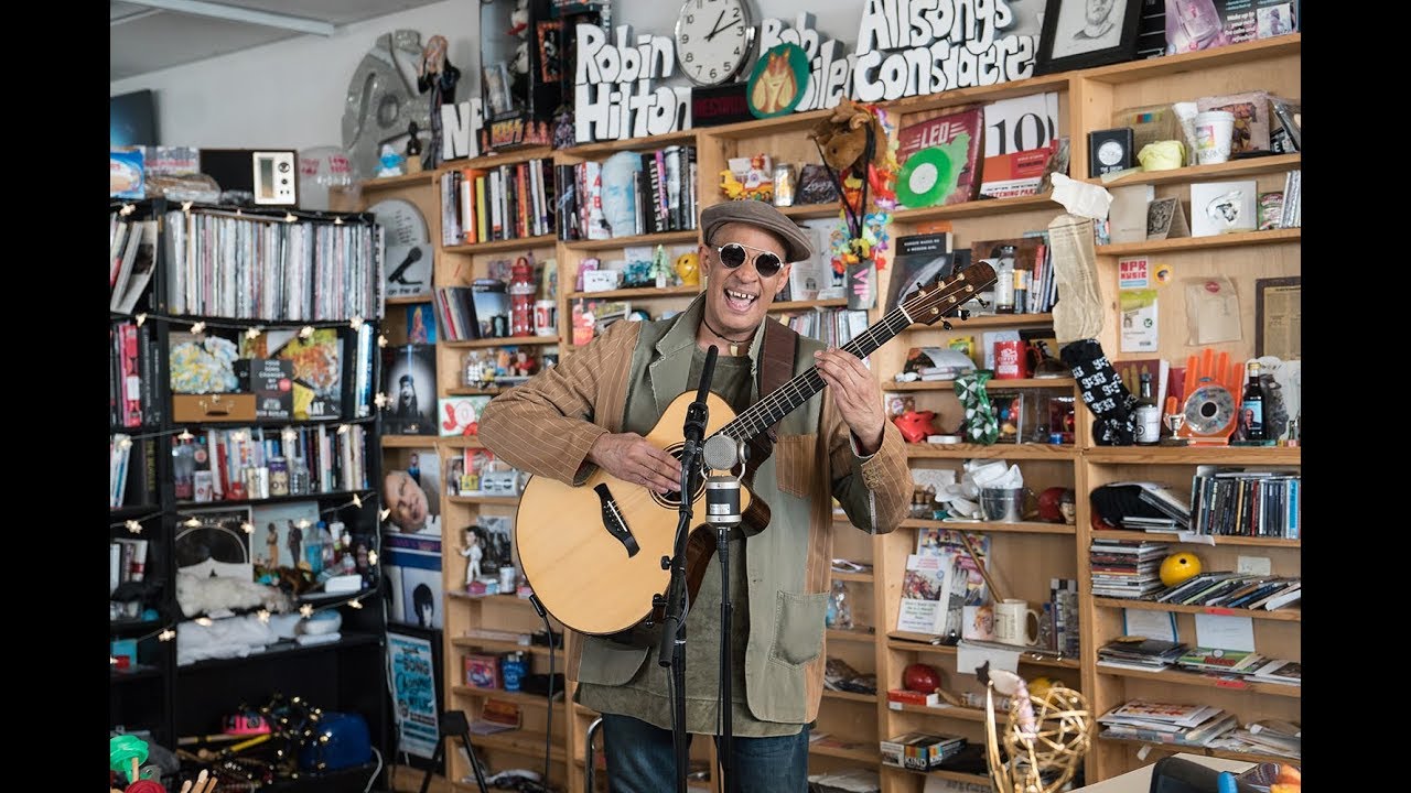 Raul Midón: NPR Music Tiny Desk Concert
