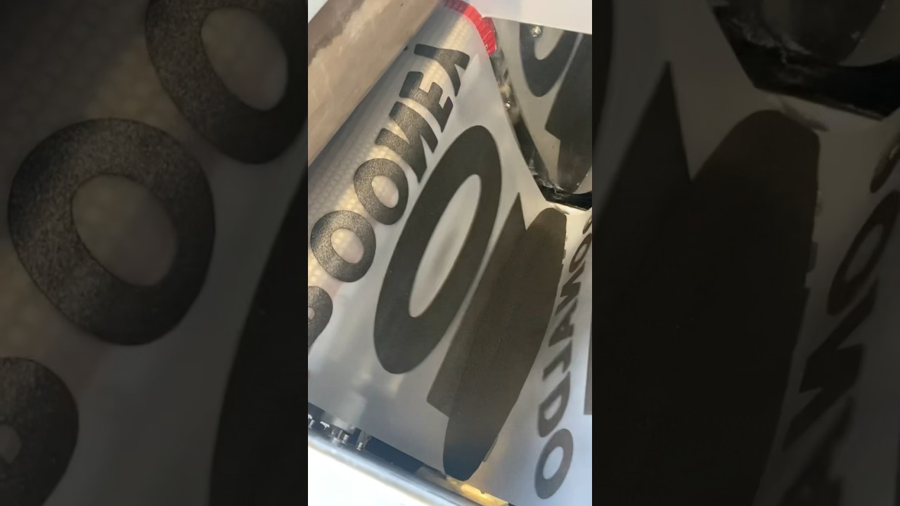 Печать DTF с черным клеем. DTF printing with black powder.
