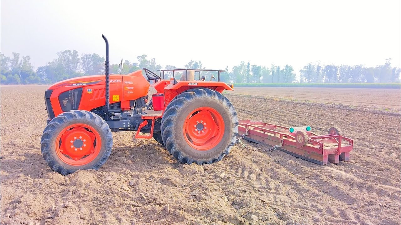 Kubota 5502 4×4 on 14 feet suhaga 