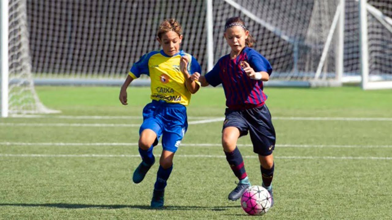 FC Barcelona Alevín.Benjamín femenino compite en una Liga masculina