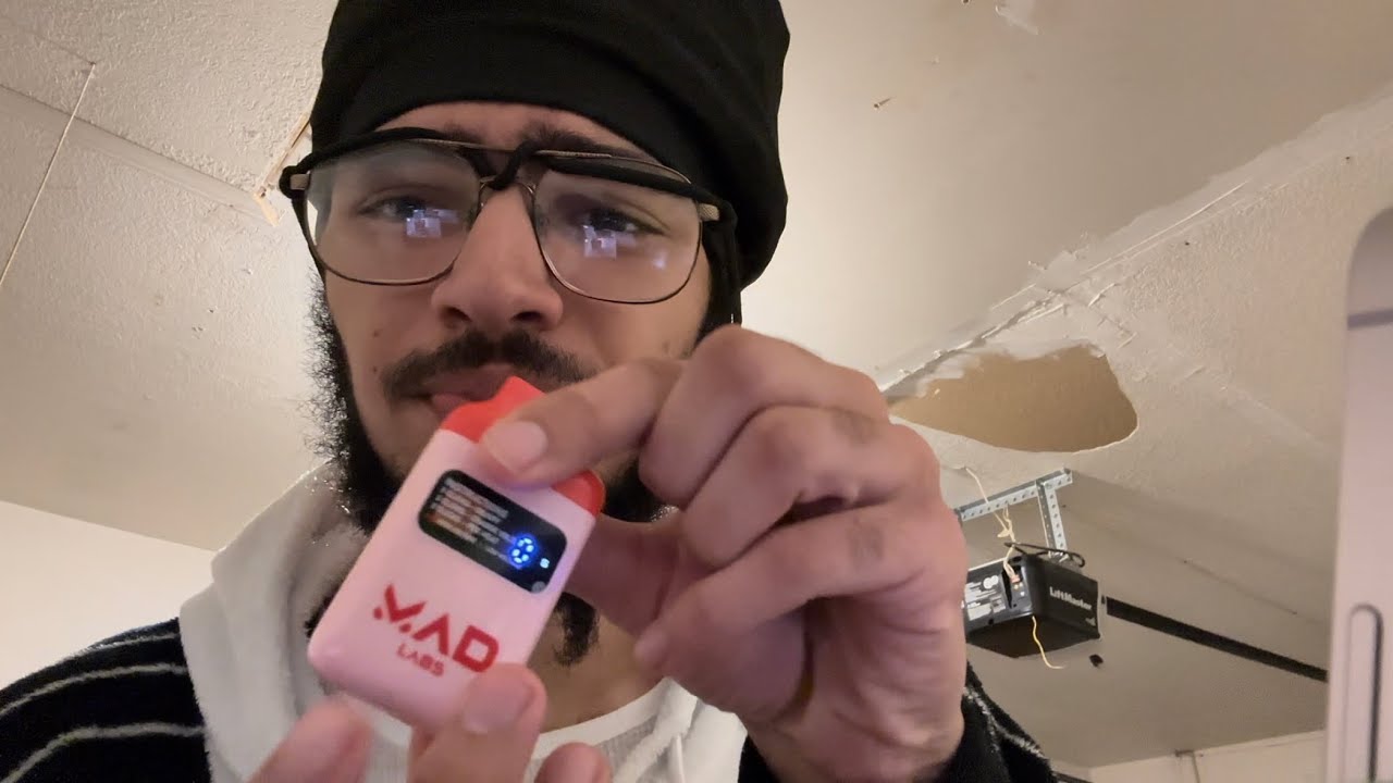 Mad Labs Strawberry Mochi Review! Gassy Or Trashy?