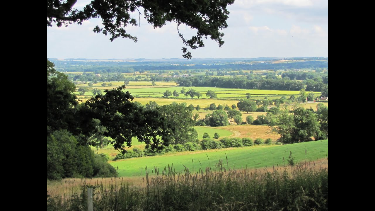 Gloucestershire Country Walk   The Cotswolds   Moreton in Marsh   Aston Magna   Blockley round