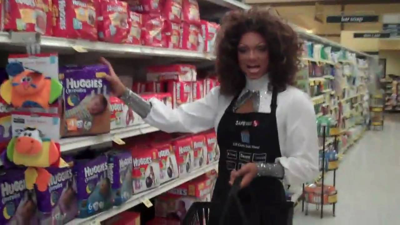 Ralph as Beyonce shopping for diapers at Safeway