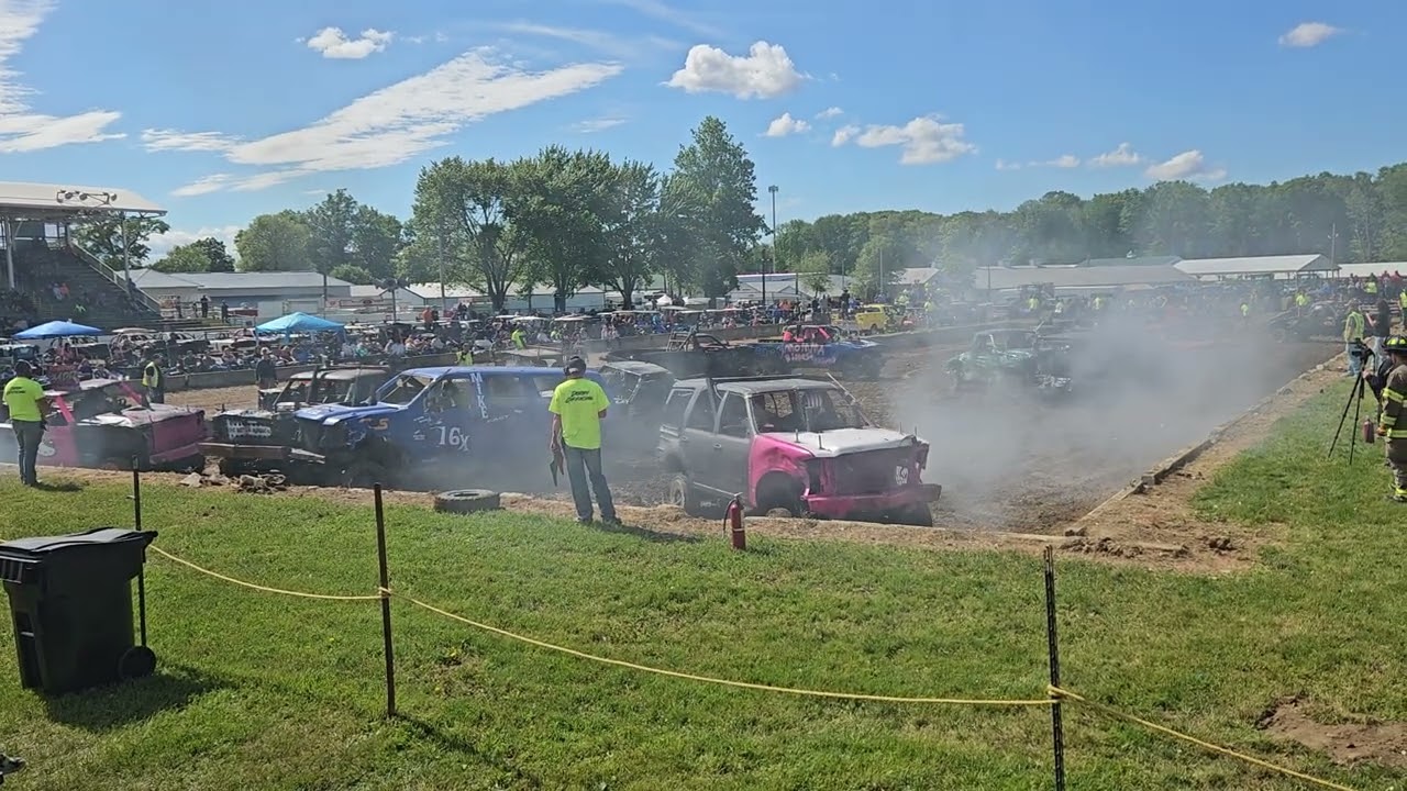2025 maple city madness full size trucks