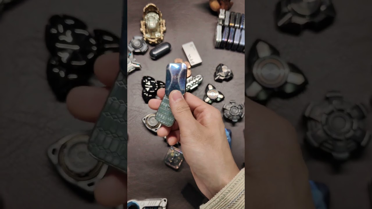 When you&rsquo;re irritated, give your hands something to do. #fidgetspinner #edc #metal #top #jzedc