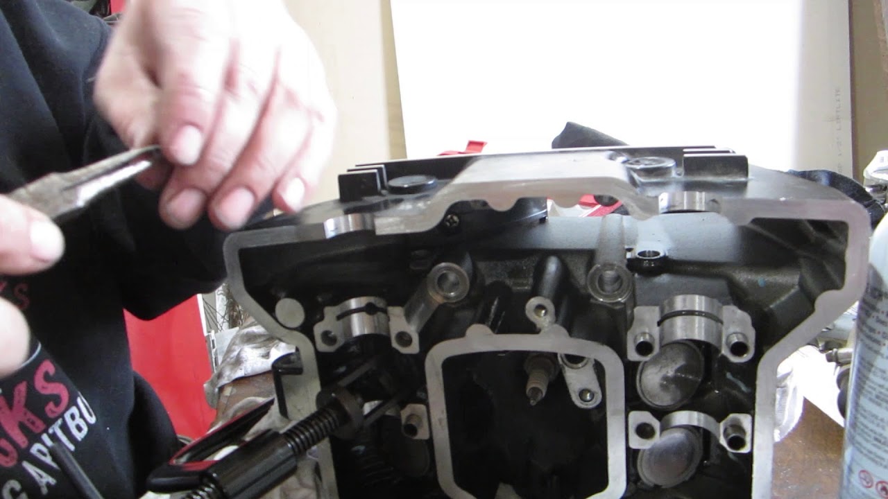 KLR valve job, top end rebuild and assembly video 2 in dirt throwing monster