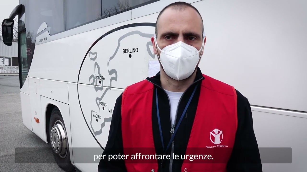 Un bus verso l'Ucraina per salvare i minori dalla guerra