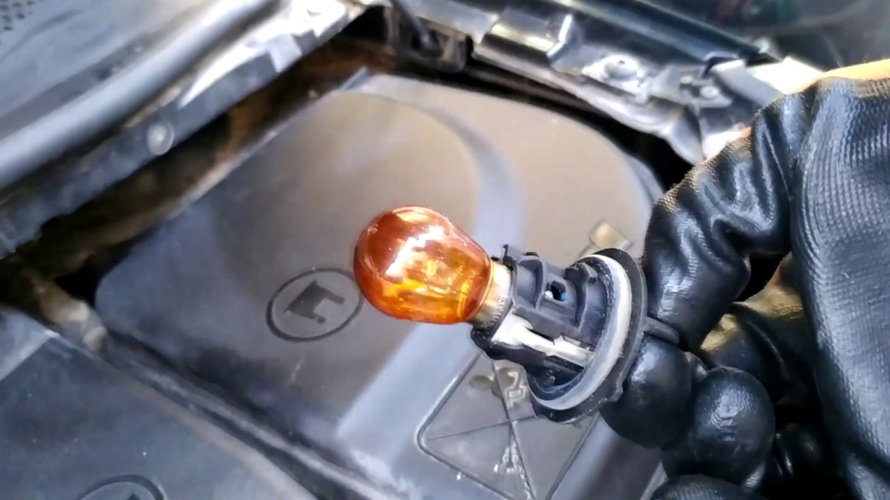 Citroën C4 Cambiar luz intermitente lado conductor