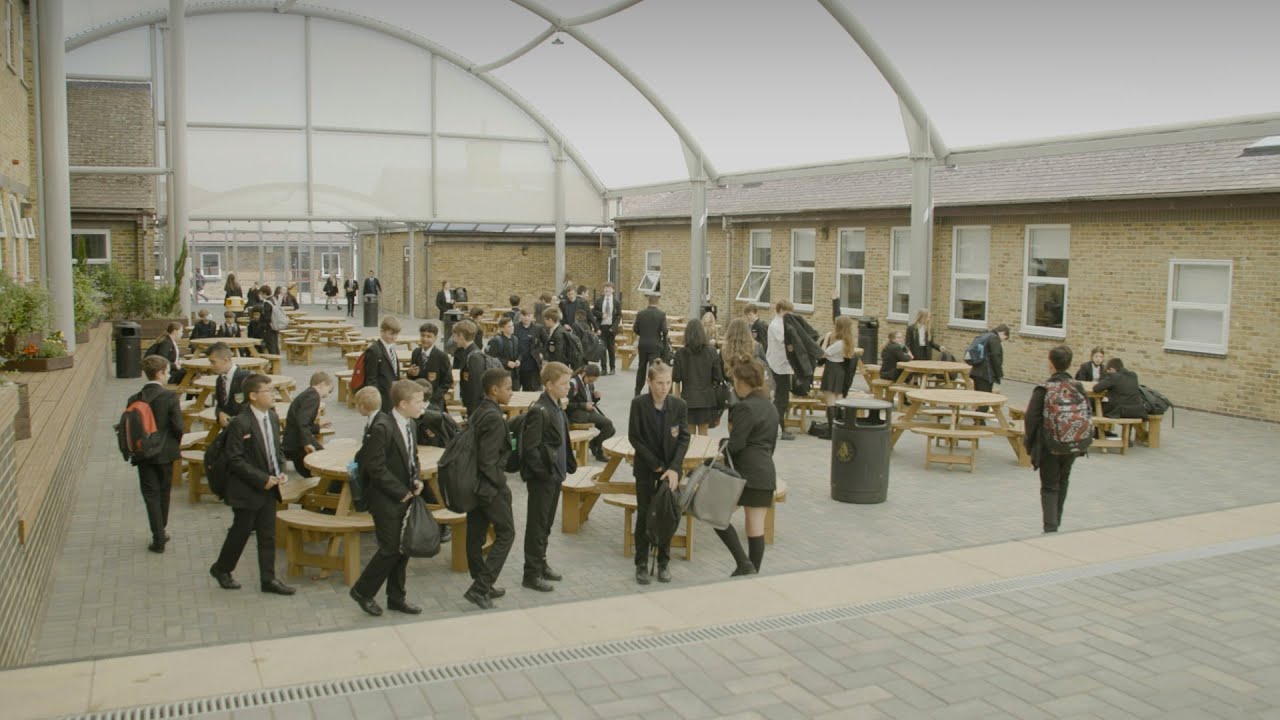 Creating healthy dining and social space at The Thomas Aveling School!