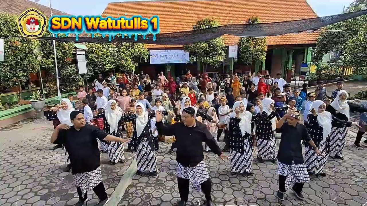 Flashmob Tari Padhang Bulan dan Lontong Kupang