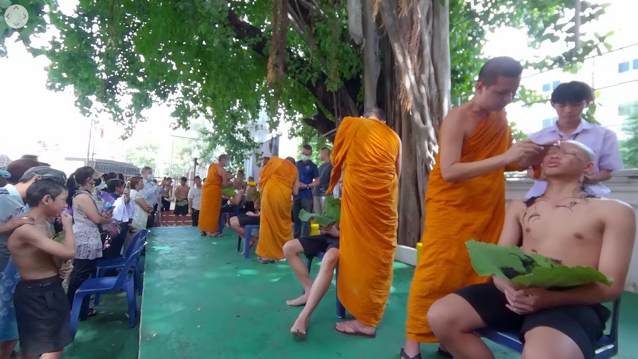 โกนผม บวชเณร โรงเรียนวัดบวรนิเวศ 360° 8k