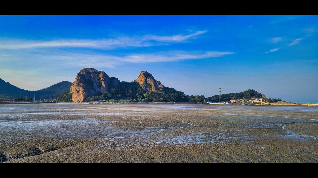 유리알처럼 투명하고 아름다운 백사장 변산반도 선유도해수욕장 仙遊島海水浴場, 천연 해안사구 해수욕장으로 아름다운 백사장이 넓게 펼쳐져 있어 명사십리 해수욕장, 2021년