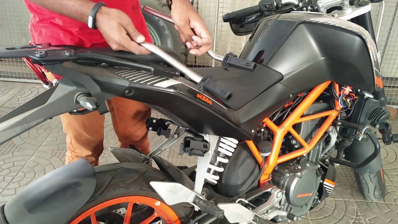 SW Motech Blaze Panniers on KTM Duke 390 - Installation and Review