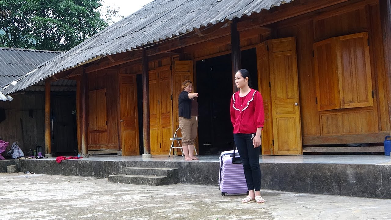 CEO Girl Leaves the City for the Forest : Back to My Old Home After 5 Years...The Harsh Truth