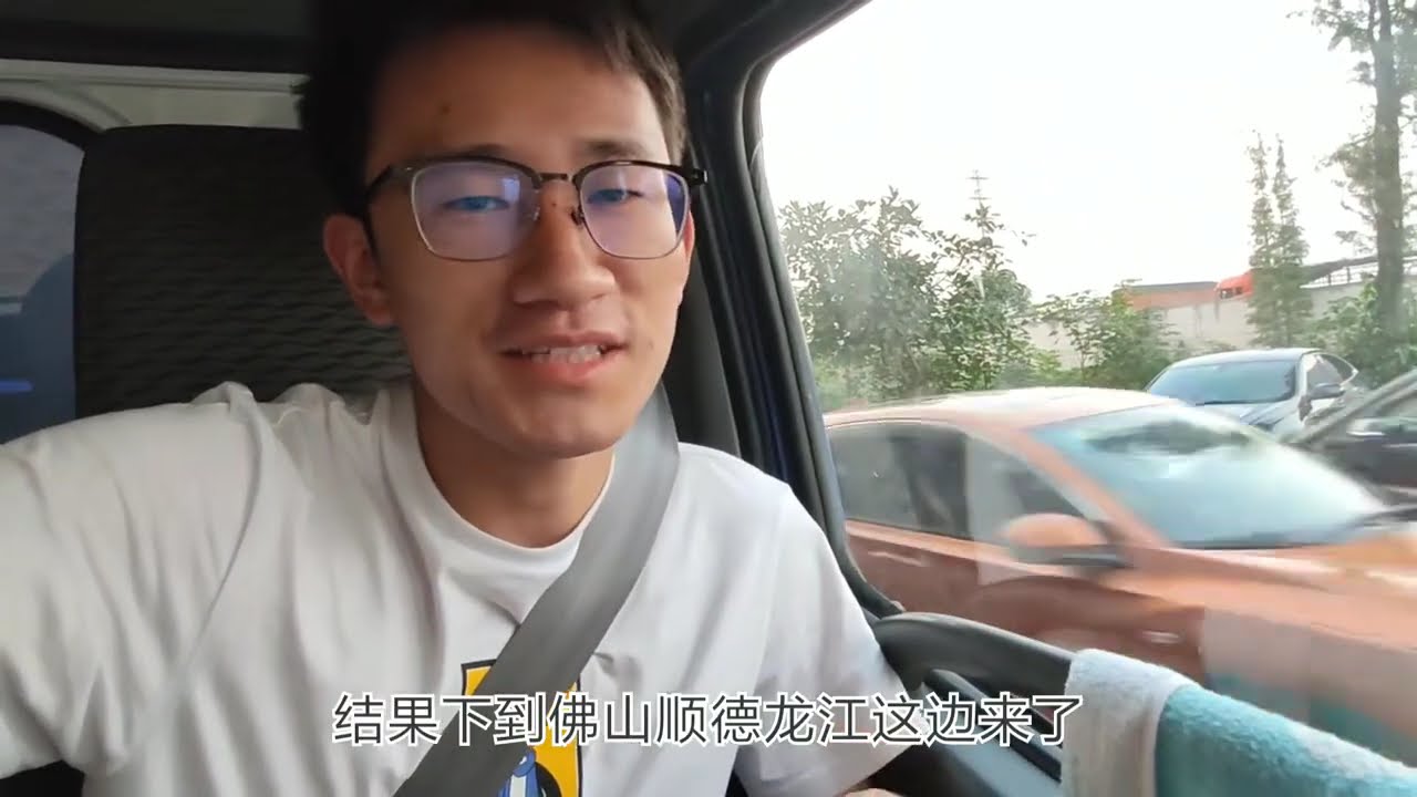 周末在佛山拉货赚了两百多，来上一盘东北饺子，晚上住酒店美滋滋