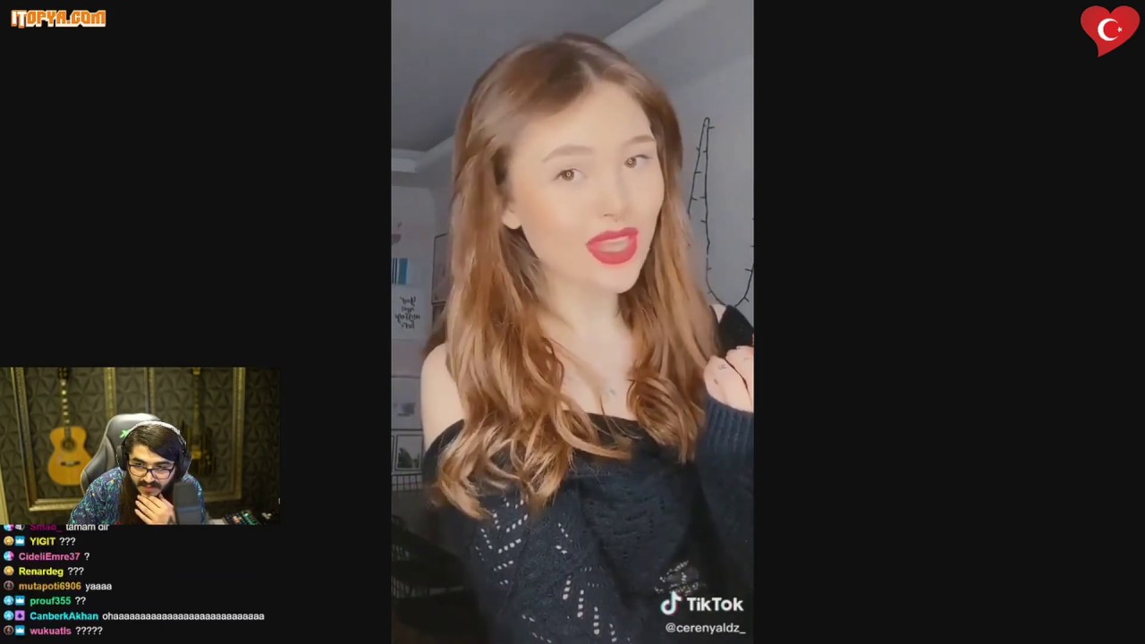 Kendine Müzisyen TikTok Videoları İzliyor