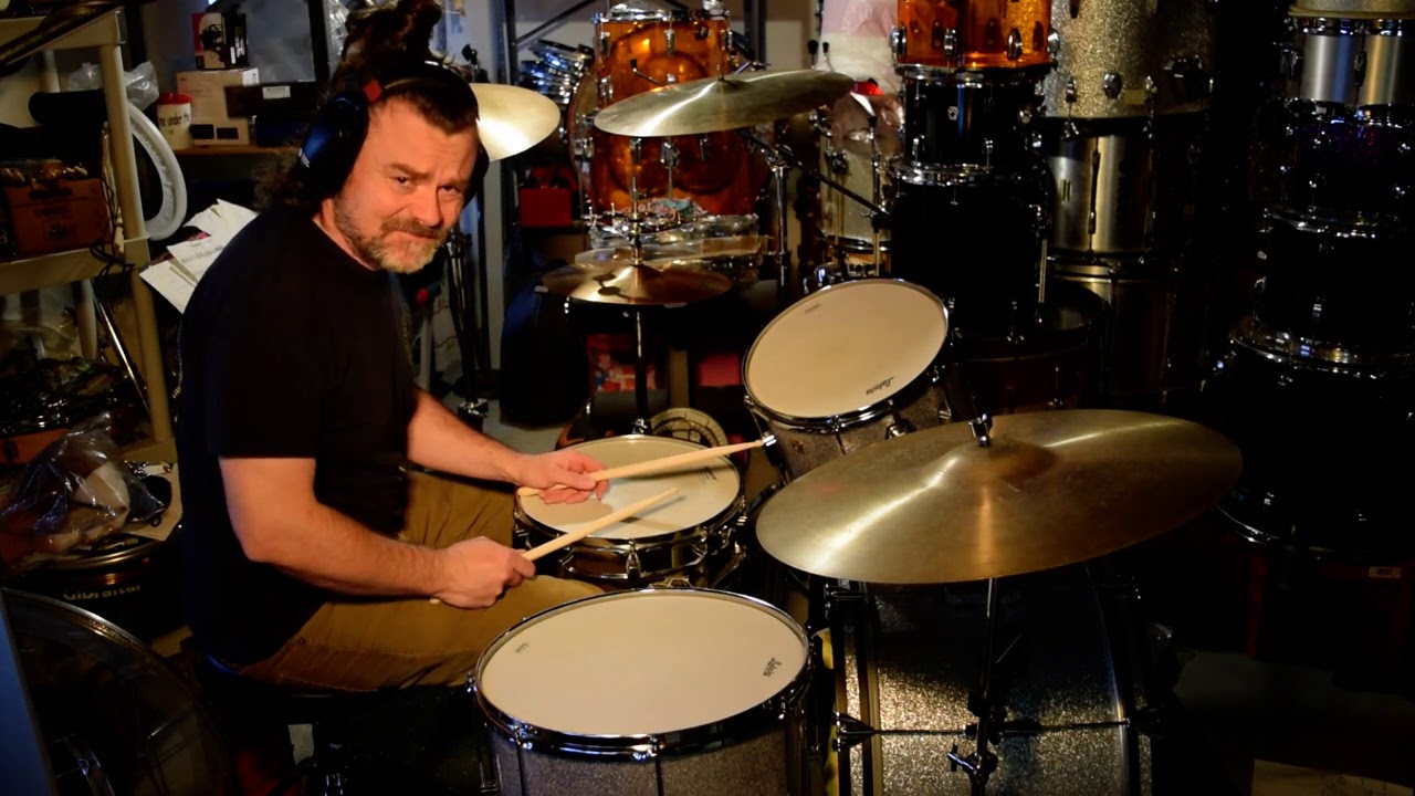 SWiNGiNg THE BONHAM ENGINE Drum Lesson! Bonzoleum Drum Channel