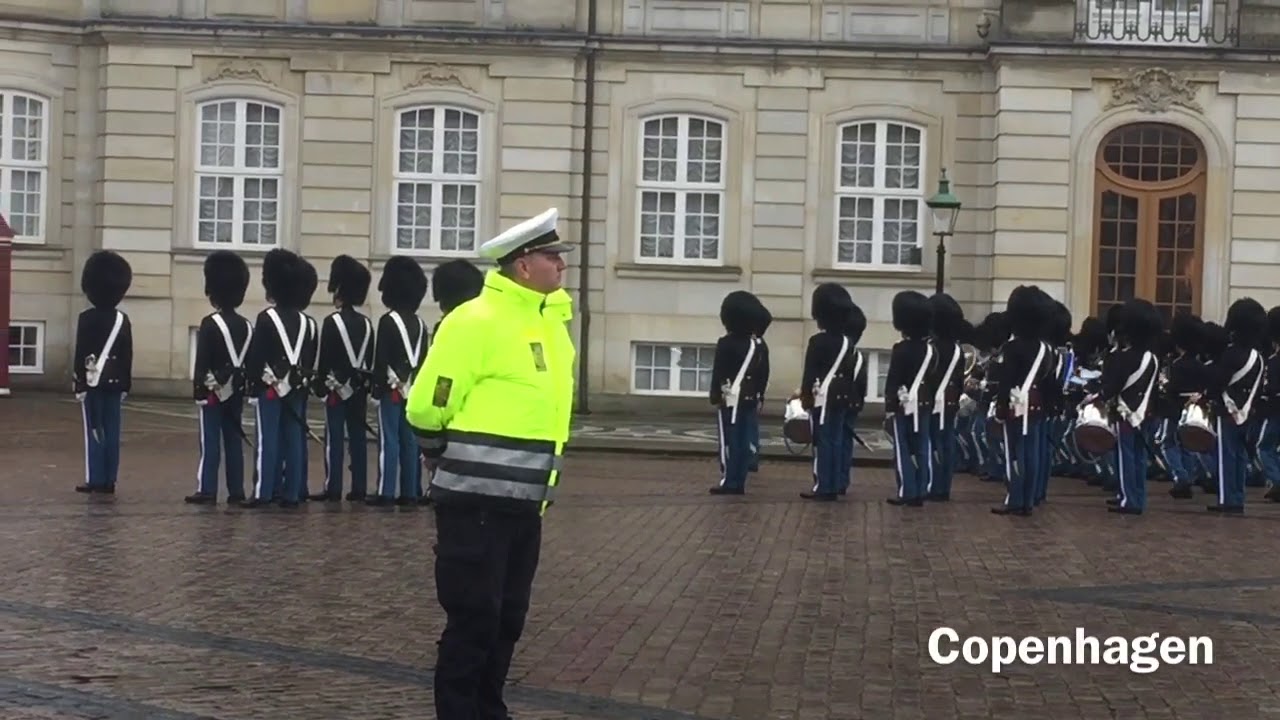 Copenhagen- Denmark 🇩🇰 Royal guards!!!