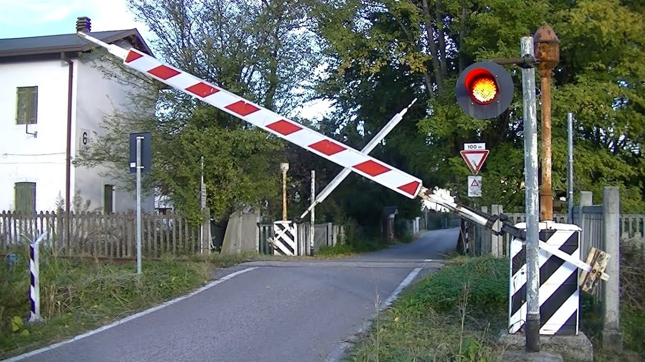Spoorwegovergang Conegliano (I) // Railroad crossing // Passaggio a livello