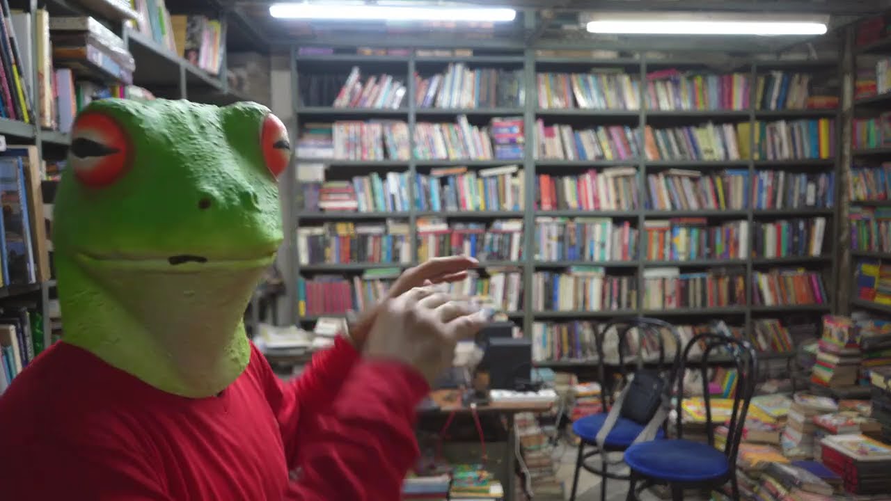 We hosted an Impromptu Psychedelic Groovy RAVE set at a bookstore in Kolkata