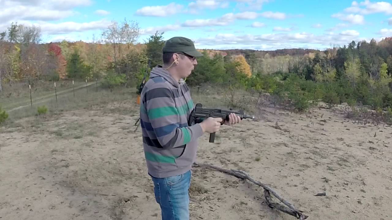 UZI Sub Machine Gun - 9mm