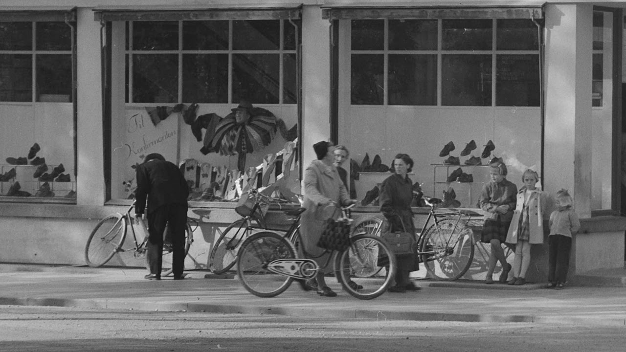 Bilder fra Verdalsøra 1961. Ørmelen 1969. Nordgata 1954 og Skilleparken 1949.