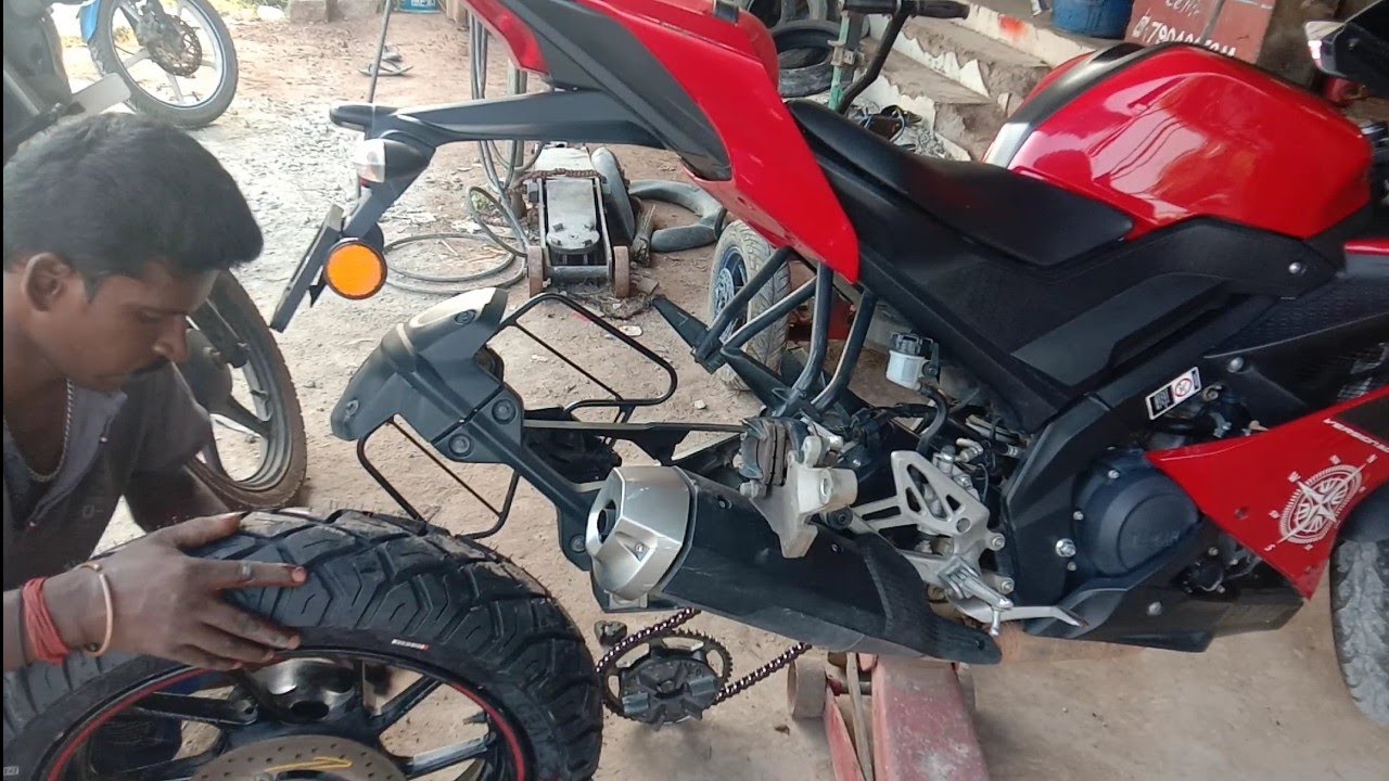 Yamaha R15 || Rear wheel new tyre fitting
