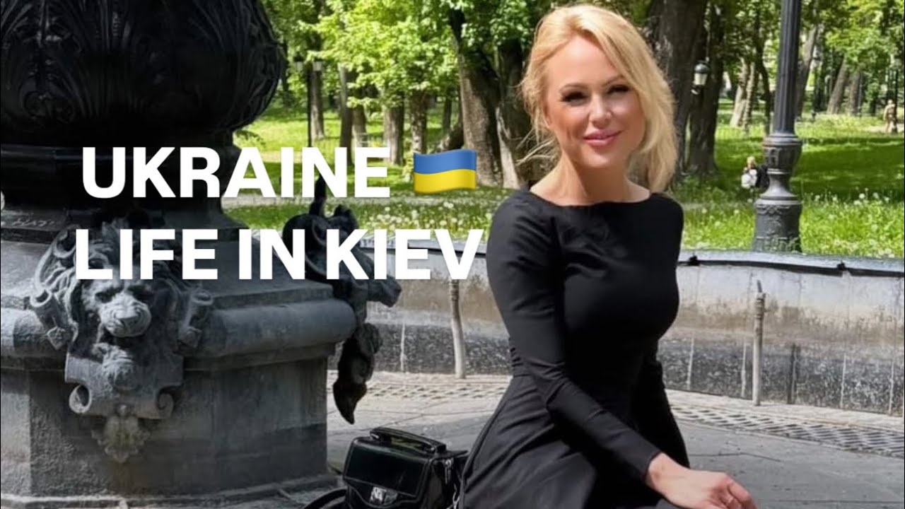 Ukraine 🇺🇦Life in Kiev. August 10, 2025. The Streets of Kiev, Ukraine. Streets Scenes.