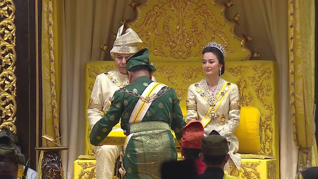 Pertabalan Sultan Perak ke-35.
