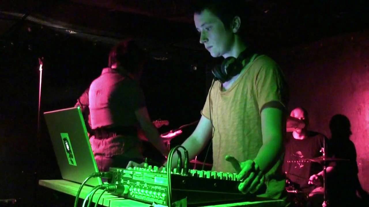 Cindytalk live in Bordeaux 2009 HD Track 2