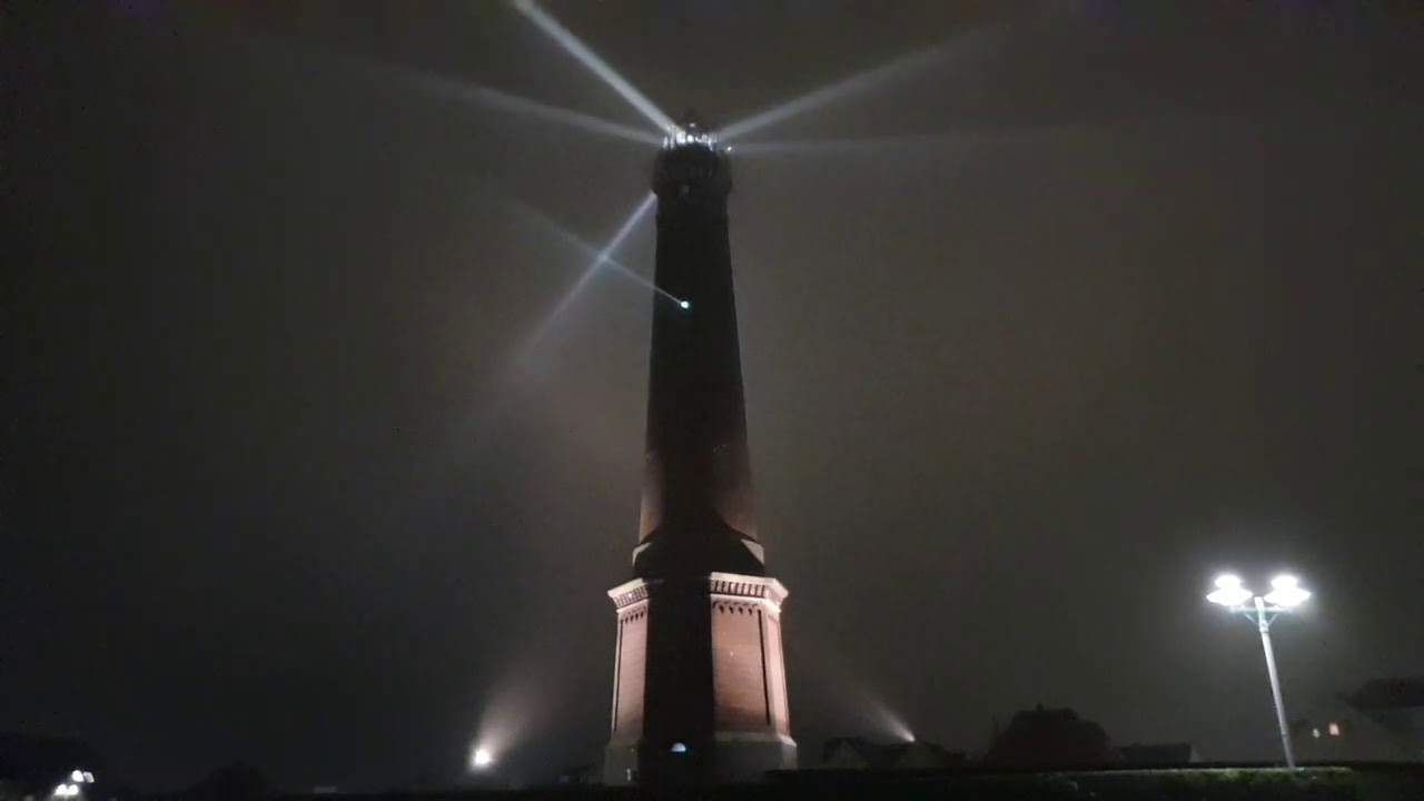 Borkum🎶 - Glockenläuten🔔 an der Ev.- lutherischen Christuskirche💒 mit Leuchtturmblick🪔 28.11.2020