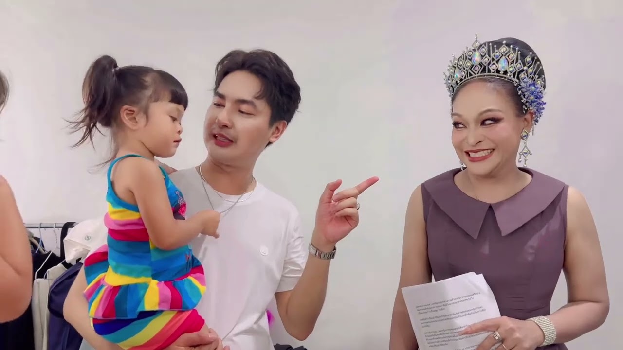 น้องเพชรน้องพลอยมาถึงแล้วครับ เข้ากลุ่มกันยังครับ #บอยศิริชัย #หมอลำใจเกินร้อย #เป้ารัศมี #เพชรพลอย