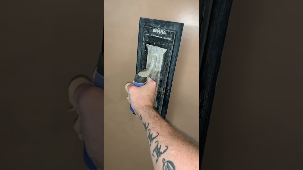 Smooth finish with the Refina plaziflex. Took my DIY plastering to the next level 