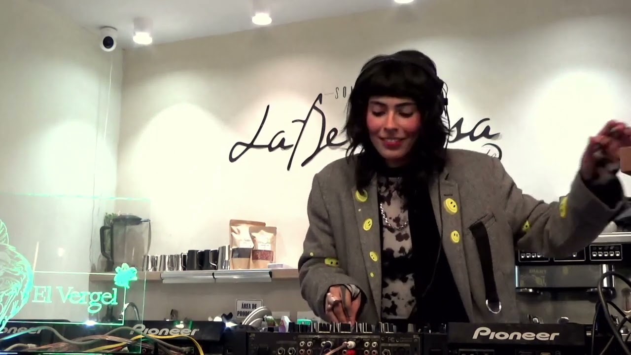 (Techno raw/Hypnotic) SARA Meets El Vergel