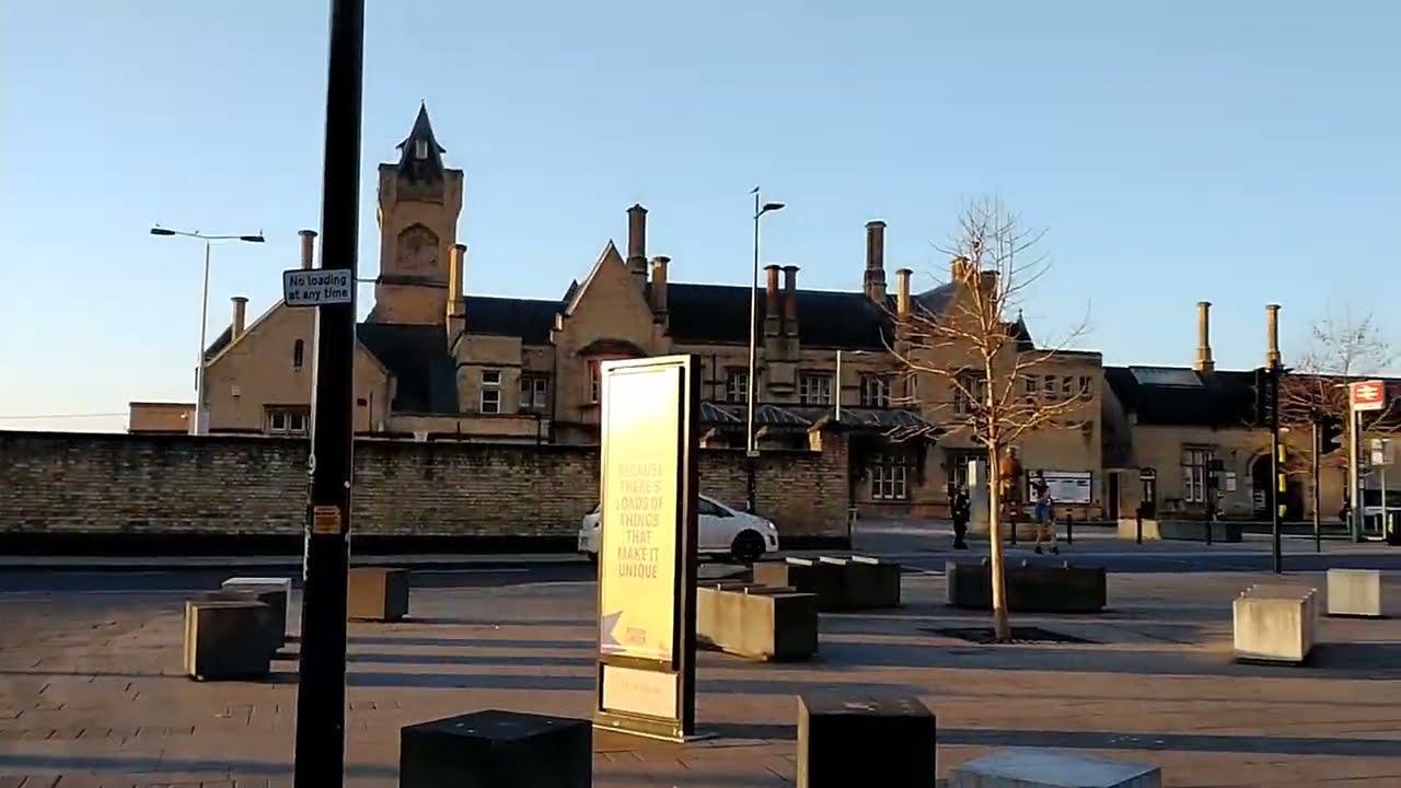 Lincoln Central Bus Station and Lincoln Train Station