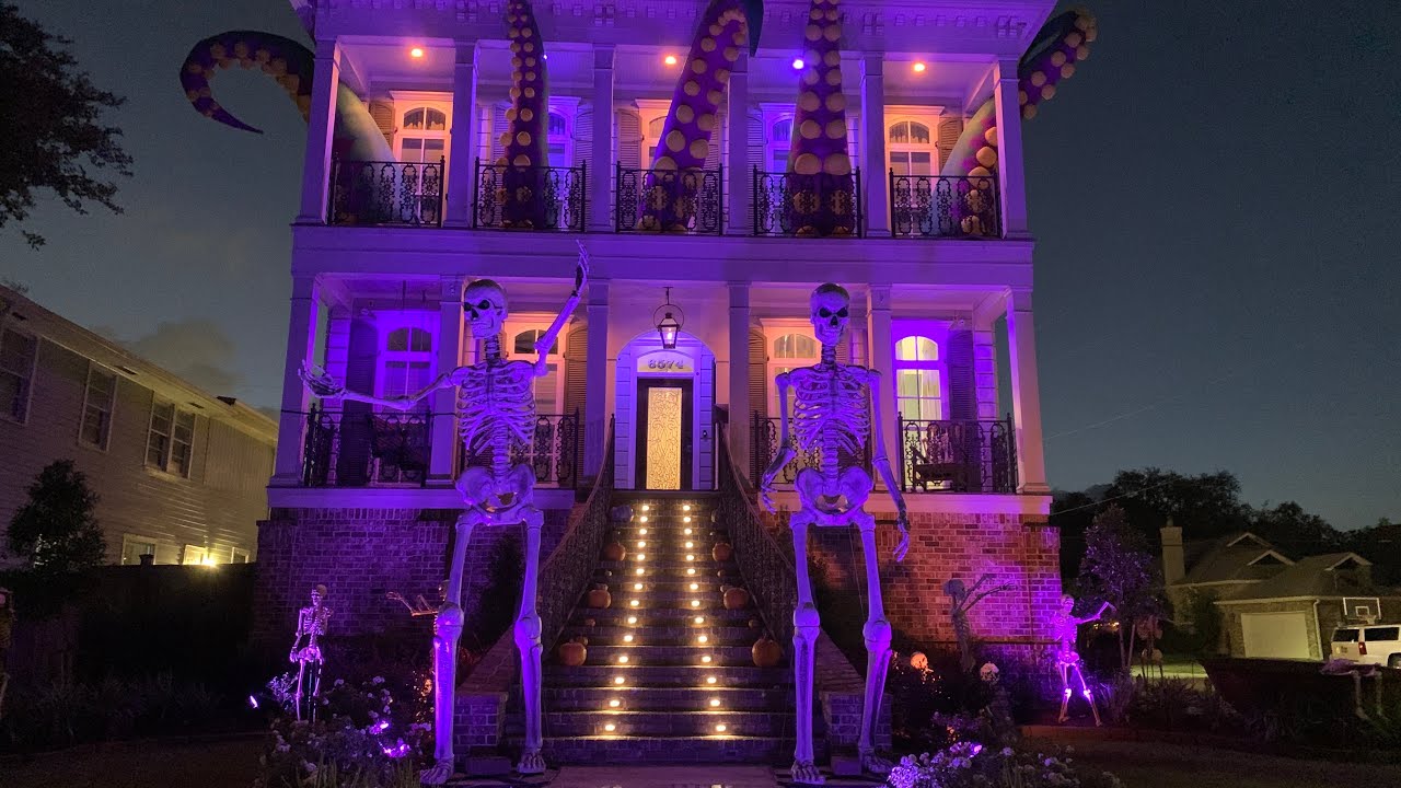 NOLA Homes Decorated For Halloween / Halloween Yard Decorations