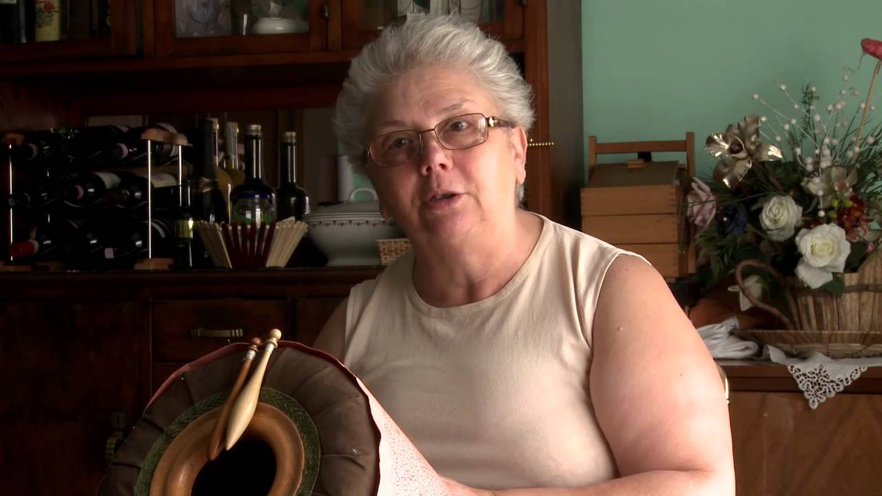 Merletto del canturino. Giuseppina Meroni merlettaia